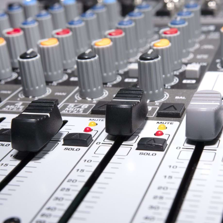 8 channel audio mixer rack