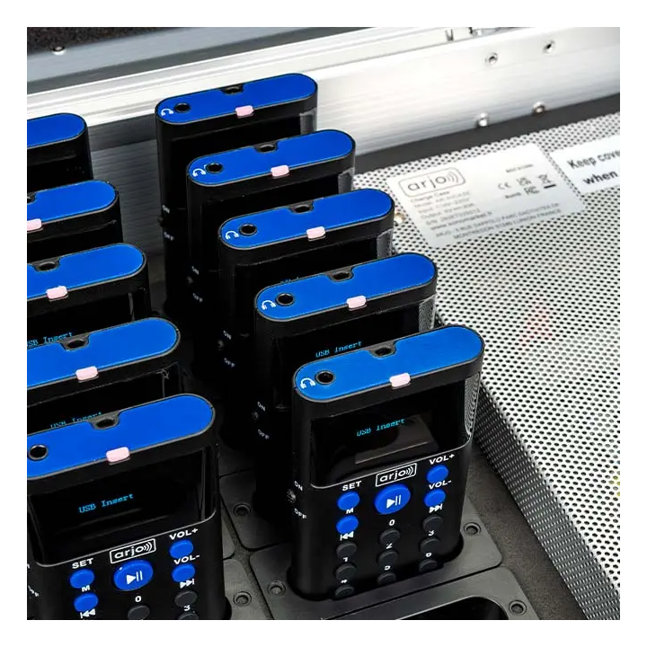 Valise de transport et chargement 30 compartiments pour audioguides